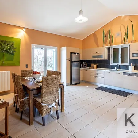 Alafona Sea View Maisonette In Village Villa