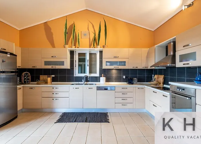Alafona Sea View Maisonette In Village Vilă