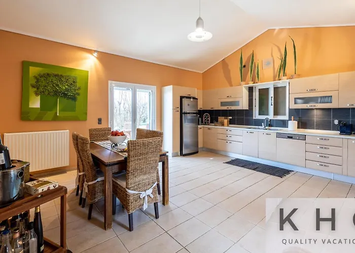 Alafona Sea View Maisonette In Village Vilă
